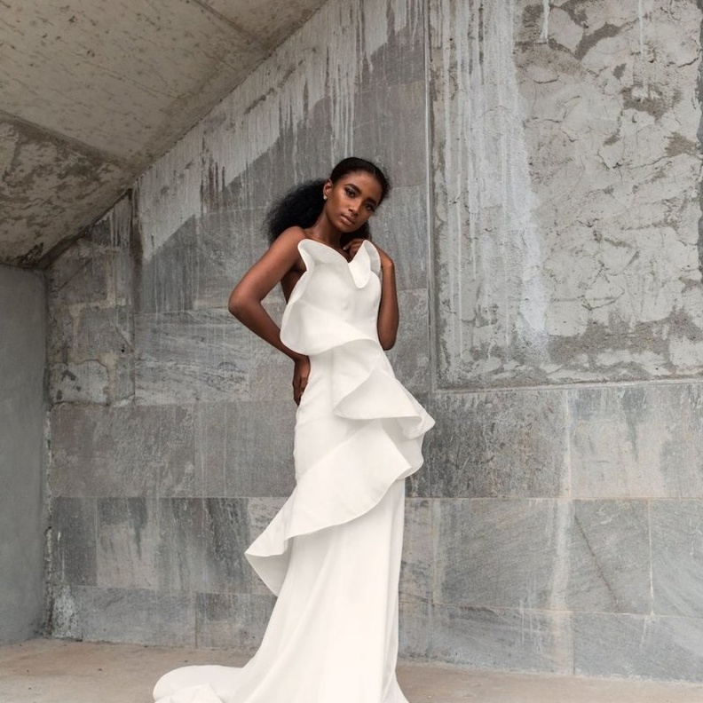 موديلات فساتين الزفاف 2021 من  andrea iyamah 