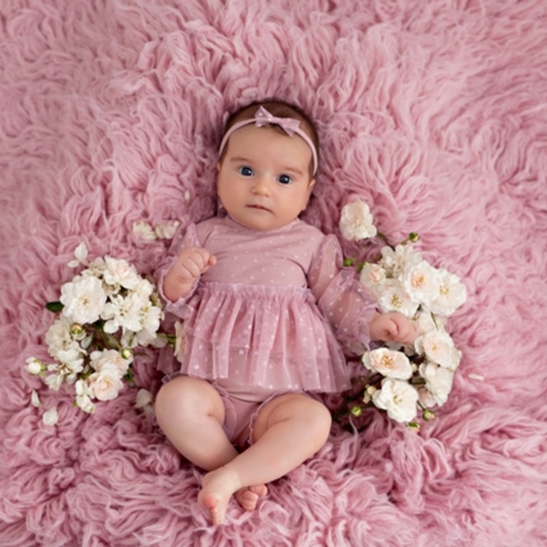 أسماء مواليد بنات تبدأ بحرف الغين 2021