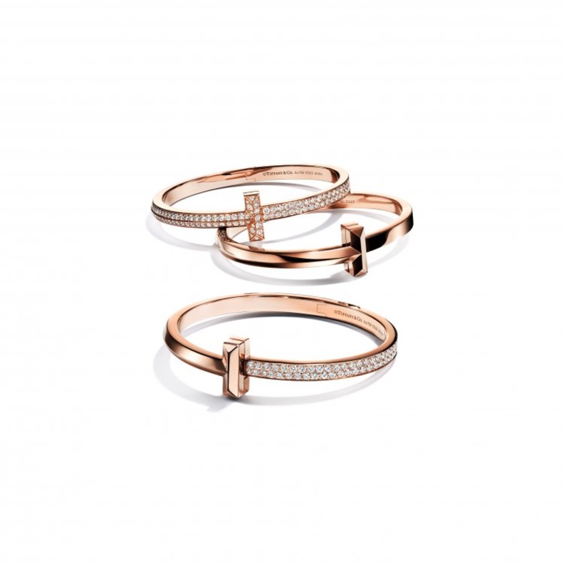 أساور من مجموعة T1