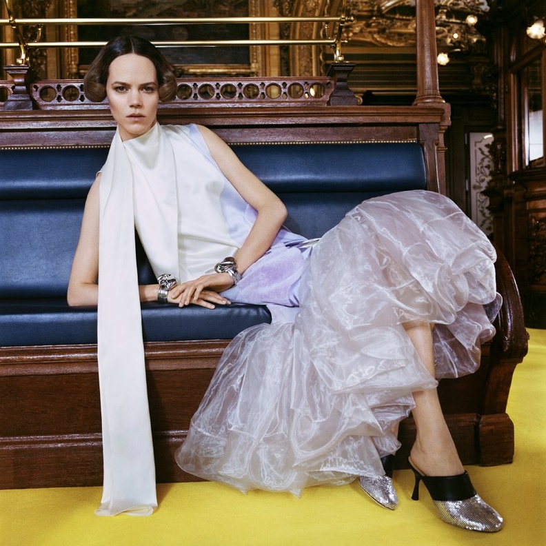 لويفي تطلق تشكيلتها الخاصة بعروض الأزياء  لموسم خريف وشتاء 2021