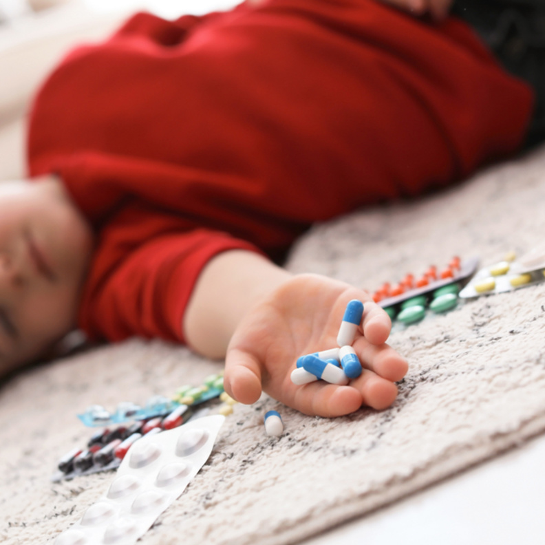 متى تظهر اعراض التسمم الدوائي عند الاطفال