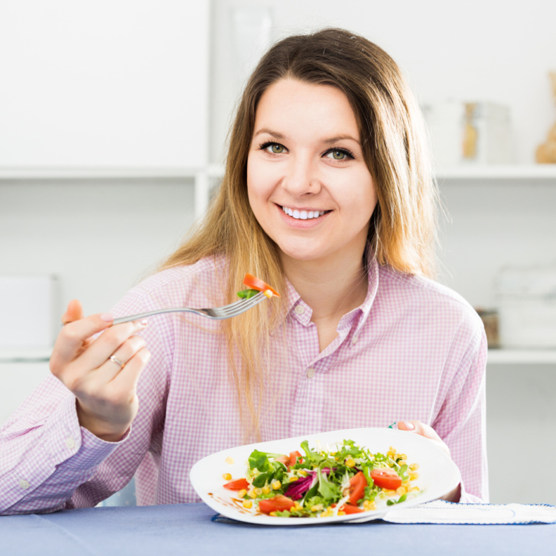 نظام غذائي صحي يجب اتباعه بعد عملية استئصال المرارة