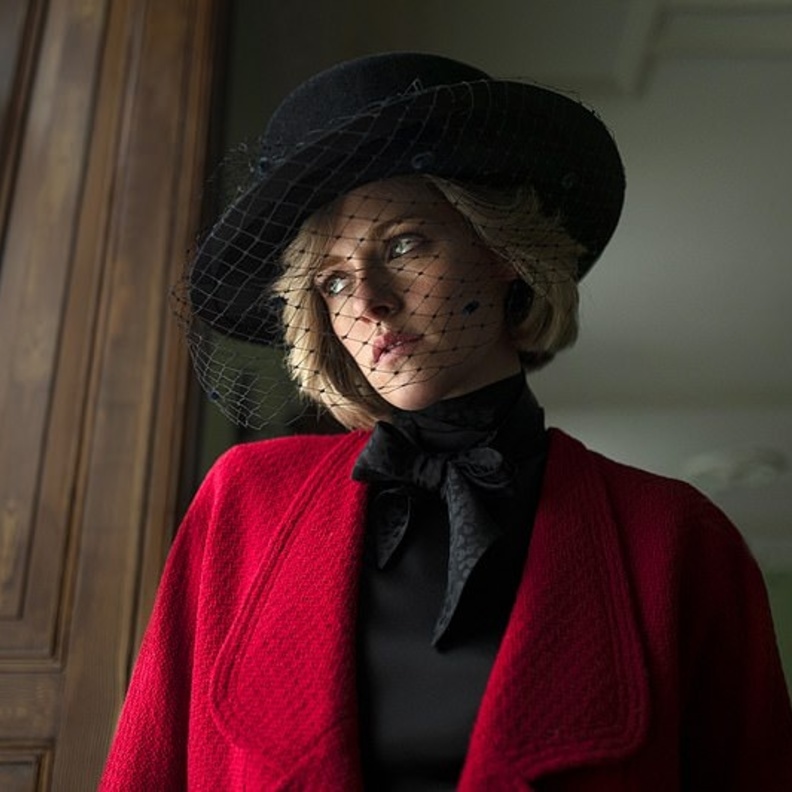 كريستين ستيوارت تواصل تصوير Spencer