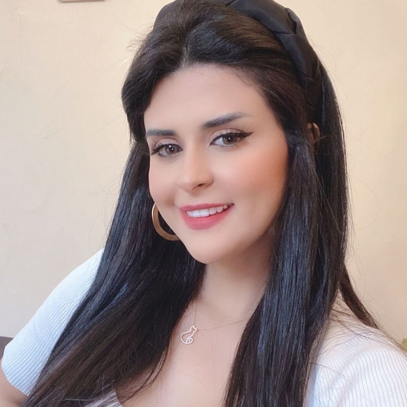 مكياج مثالي لأصحاب الشعر الأسود