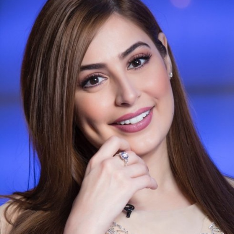 طريقة تطبيق مكياج ناعم للبشرة الفاتحة مستوحى من رؤى الصبان