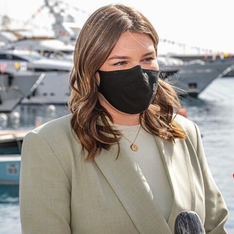 الأسرة الحاكمة لإمارة موناكو تشارك في مراسم تدشين السفينة موناكو 1