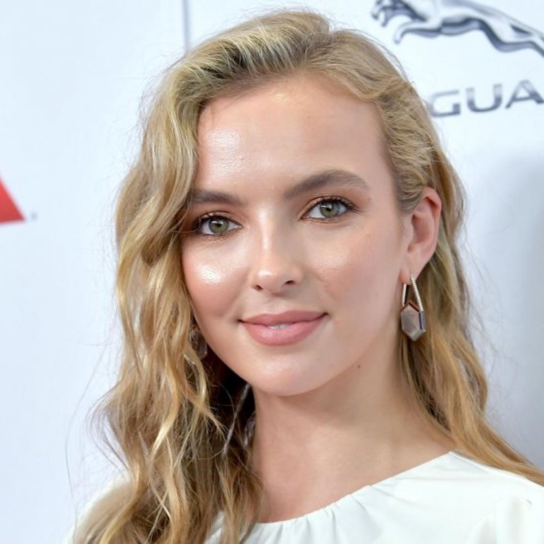 إضاءة البشرة خطوة أساسية في إطلالات جودي