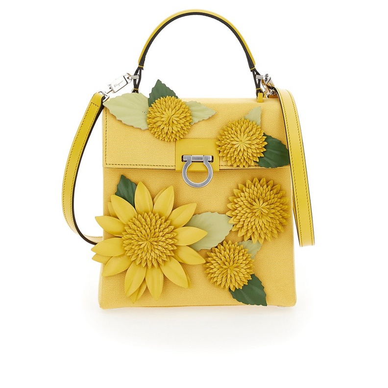 مجموعة Ferragamo's Creations تحطّ رحالها  في  دبي