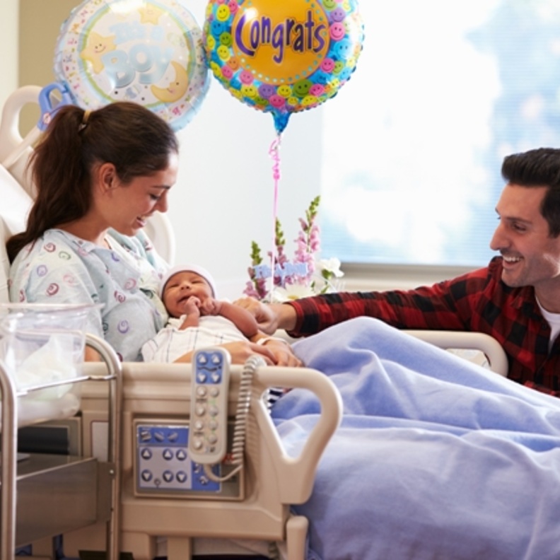 أفكار هدايا للزوجة بعد الولادة