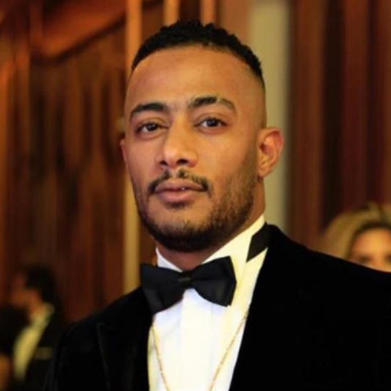 لبنى ونس تهاجم محمد رمضان لتسببه في إصابة خطيرة لإبنها