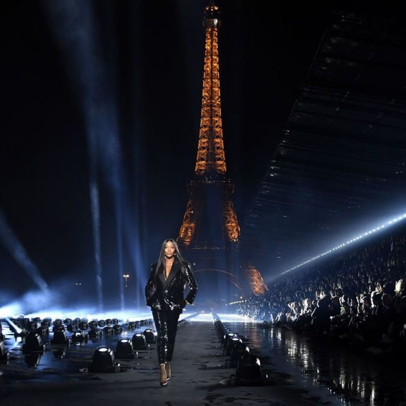 دار سان لوران تغيّبت هذا العام عن عروض أسبوع الموضة الباريسي