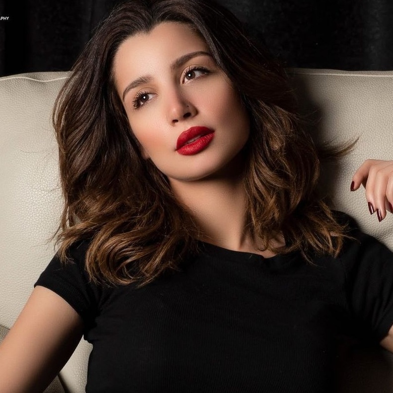 تفاصيل استبعاد سارة التونسي عن مسلسل "حرب أهلية" بسبب خلافها مع باسل خياط