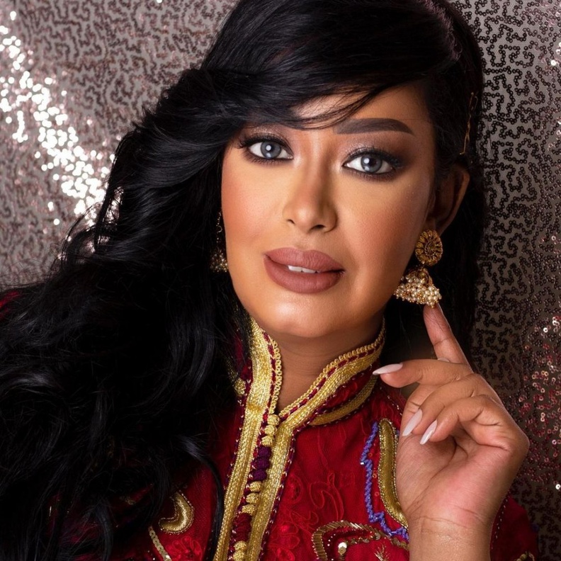 مكياج جذاب من منيرة محمد للبشرة السمراء