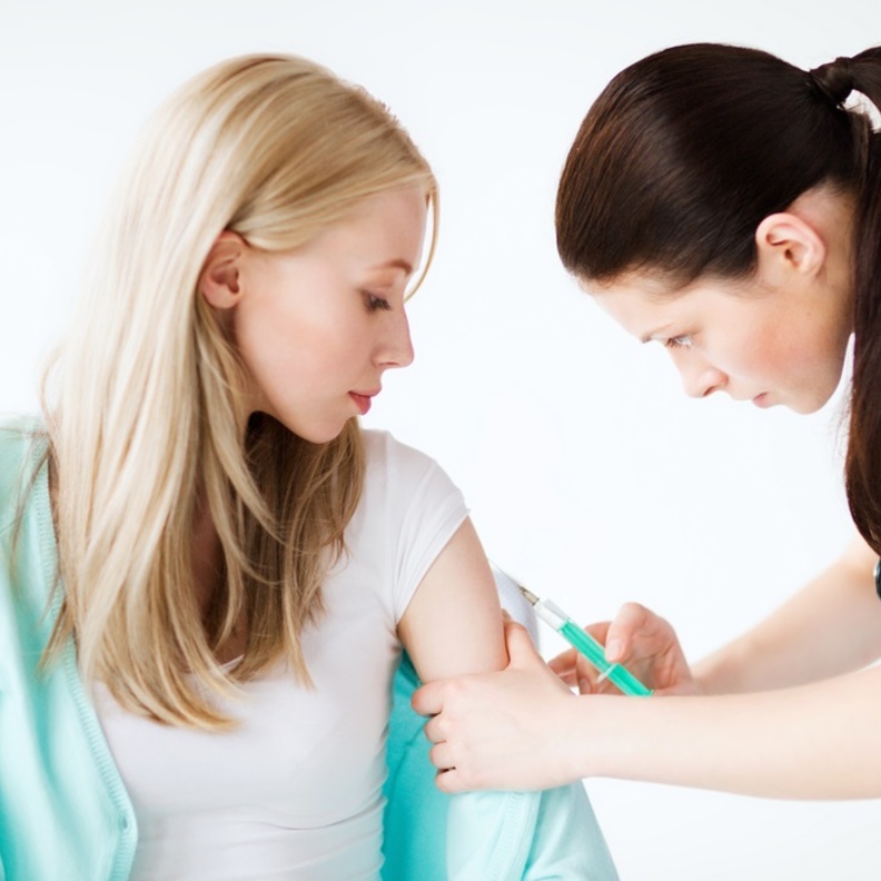 هل يسمح بتطعيم المريض اثناء اصابتة بفيروس كورونا الجديد