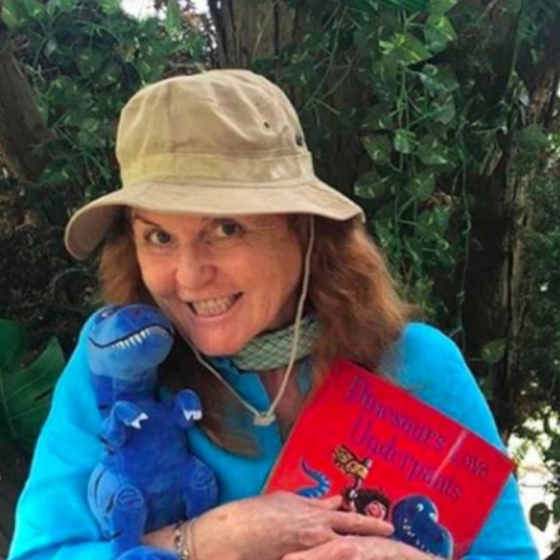 سارة فيرغسون توجه رسالة مؤثرة لحفيدها أوغست