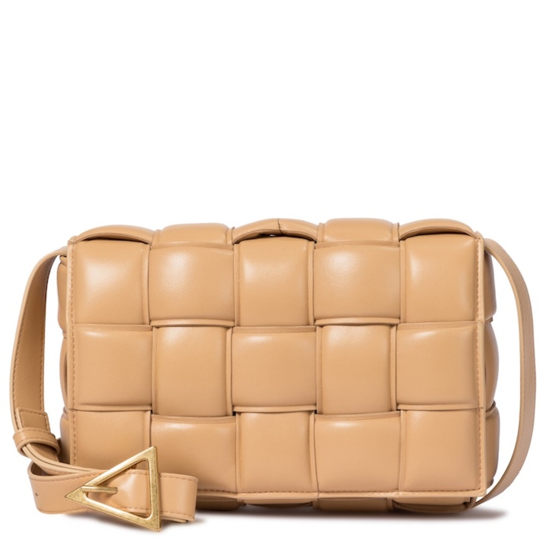  حقيبة يد باللون البيج من Bottega Veneta