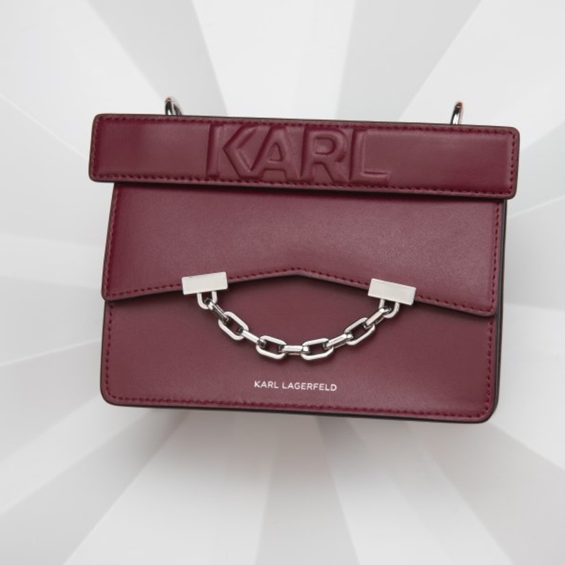 KARL LAGERFELD تطلق النسخة المحدودة من حقيبة RAMADAN K/KARL SEVEN حصرياً للشرق الأوسط