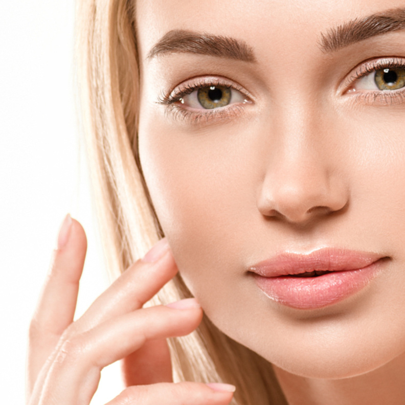 ماسك الزبادي والنشا والكركم لتفتيح البشرة