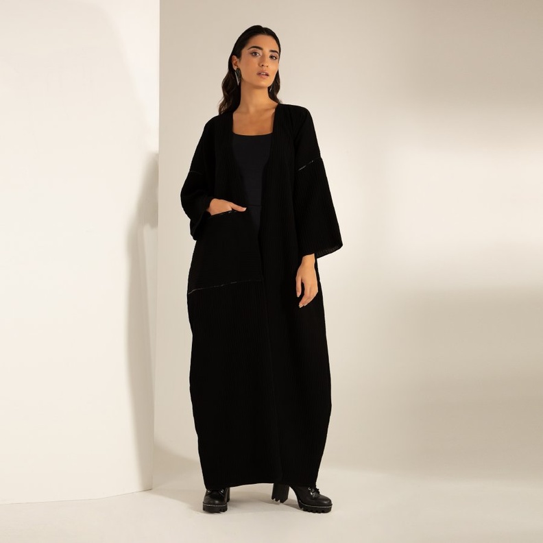 دار أزاليا للأزياء الفاخرة تطلق مجموعة Aurora بألوان الشفق المذهلة