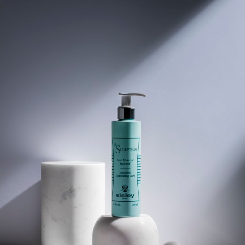 Le Sculpteur من Sisley.. عناية مكثفة لنحت الجسم