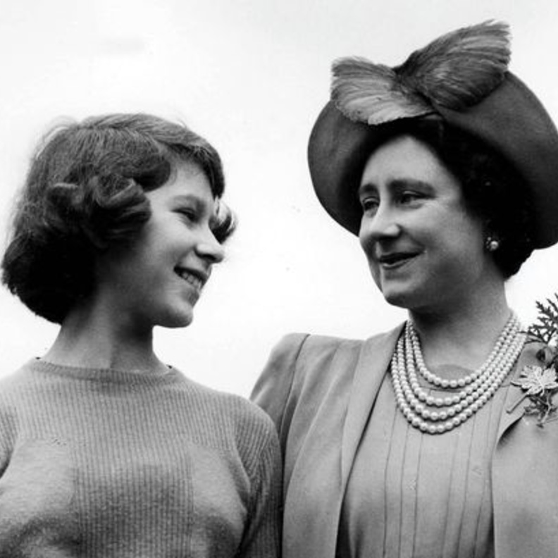 كيف احتفل أفراد العائلة المالكة البريطانية بعيد الأم هذا العام؟