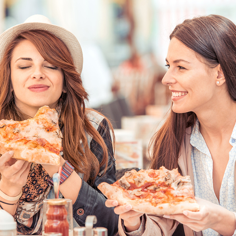 ماهي العلاقة بين التوتر وتناول النساء للوجبات السريعة