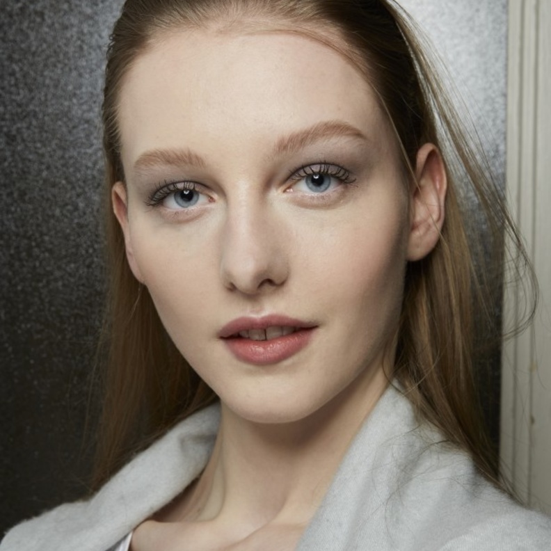  هدايا مستحضرات المكياج في يوم الأم لهذا العام