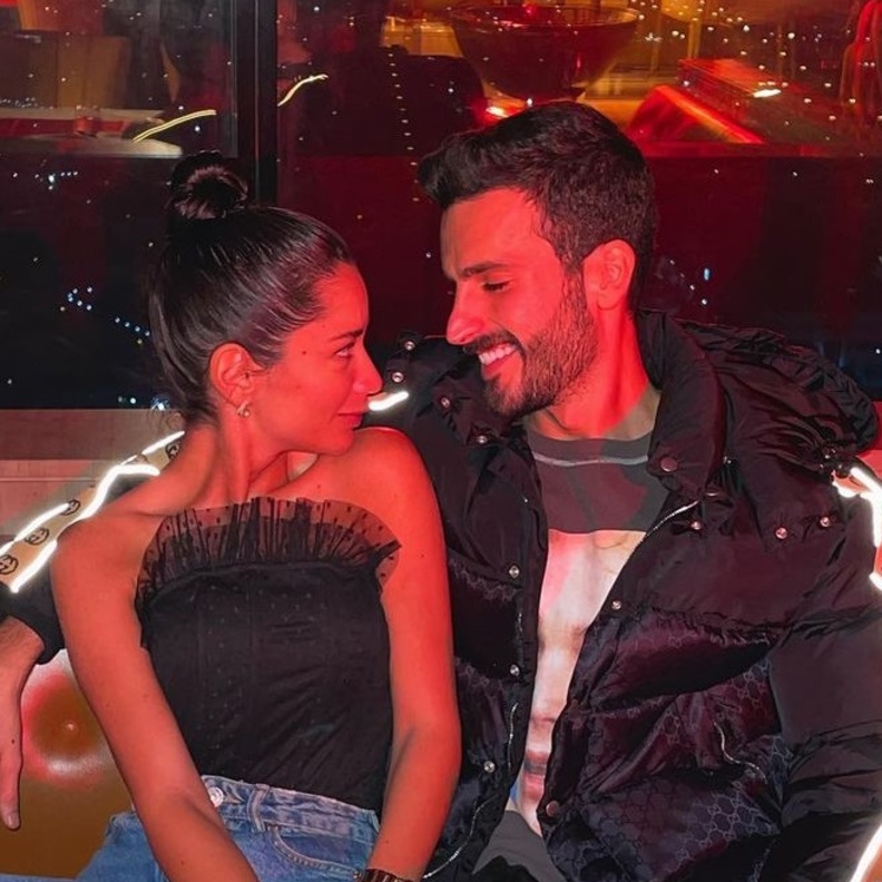 مهند الحمدي وخطيبته 