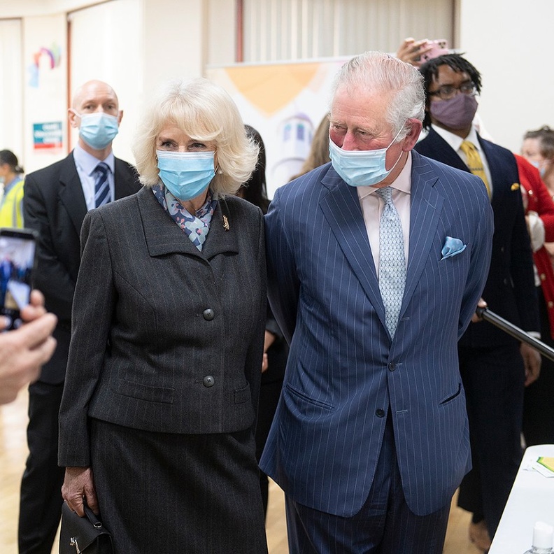 ‎الأمير تشارلز يتحدث عن سعادته بمغادرة والده للمستشفى ويكشف عن اتصاله به عدة مرات