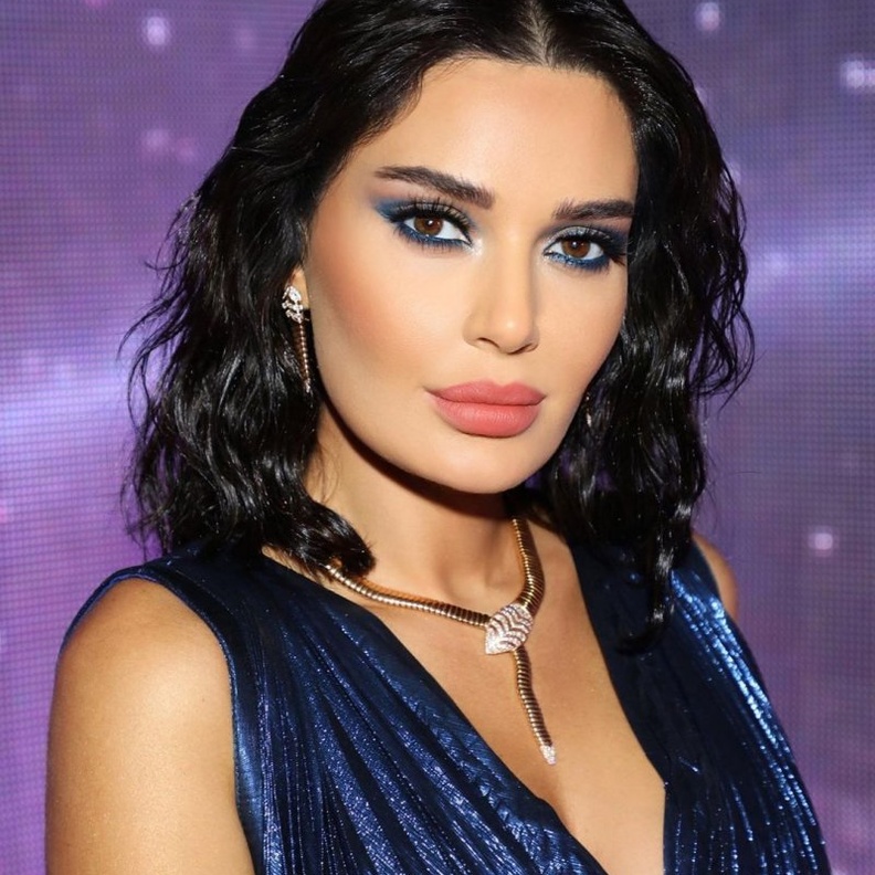 بمناسبة عيد الأم صور نجمات امهات لبنانيات يتنافسن على الجمال 2021