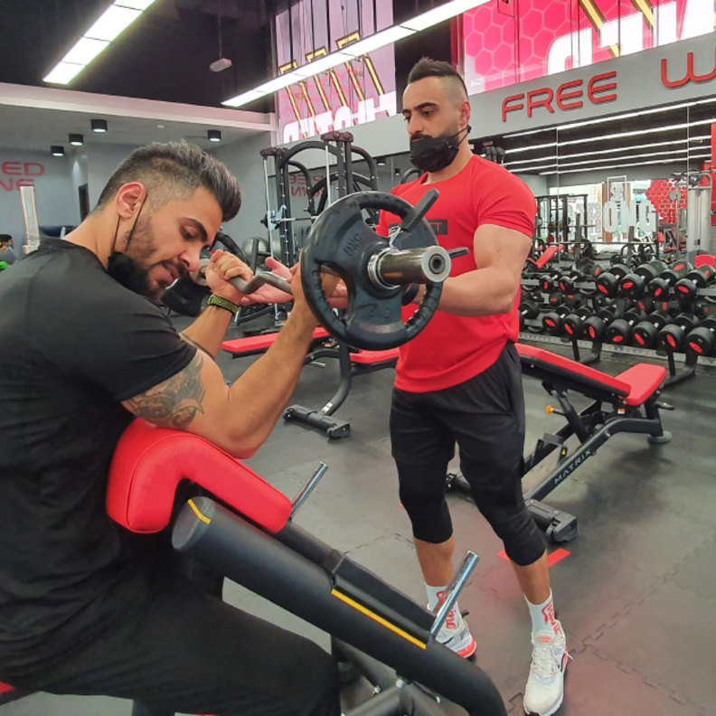 خطوات للحصول على جسم صحي وسليم لموسم الصيف بحسب المدرب ليث الشرعة