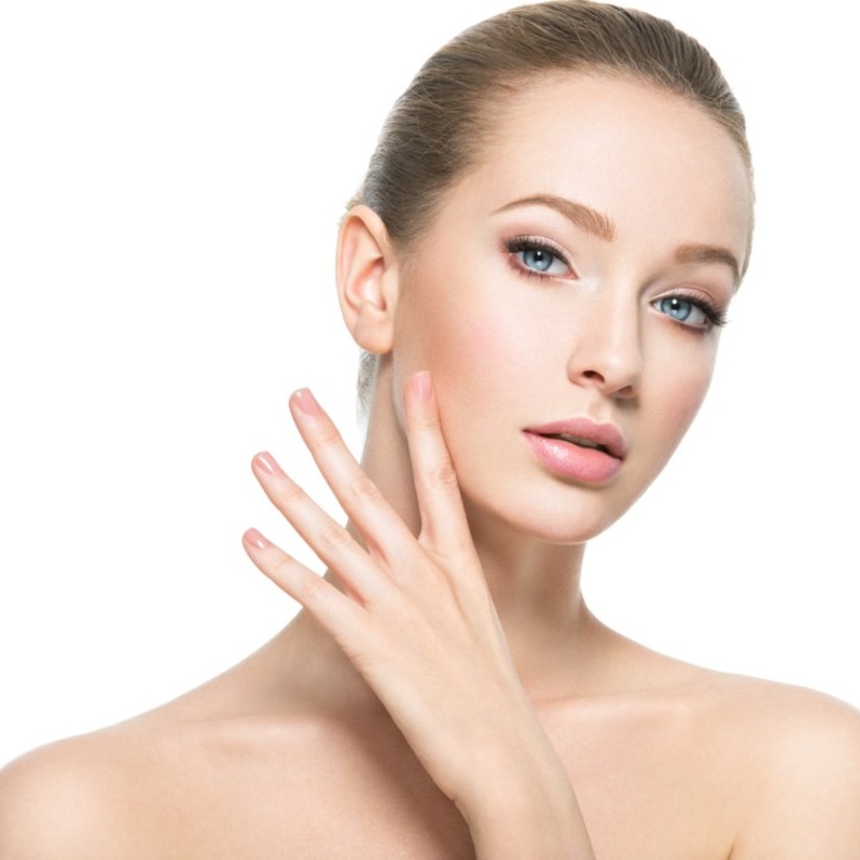  خلطات طبيعية لتفتيح البشرة قبل عيد الام 2021