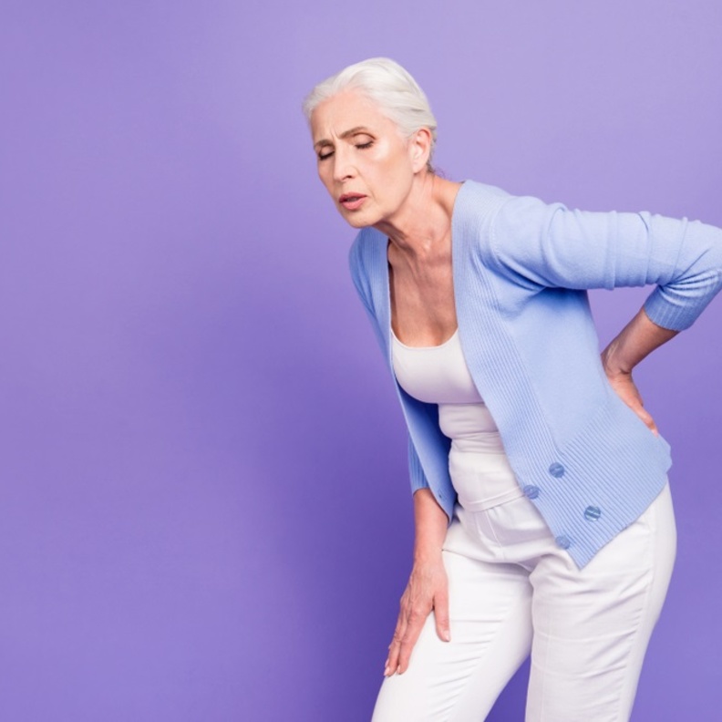  ما هي اسباب مرض هشاشة العظام وما هي مضاعفاته وكيف يمكن الوقاية منه