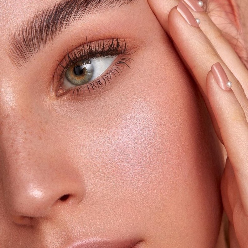 المايكروبليندج تمنحك حواجب أكثر امتلاءً