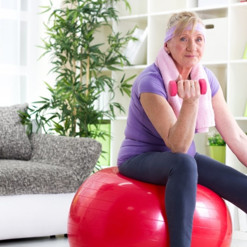  تمارين رياضية يجب على الأمهات القيام بها للحفاظ على رشاقتهم 