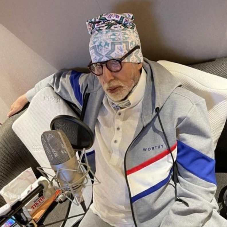 أميتاب باتشان أجرى جراحتين في العين