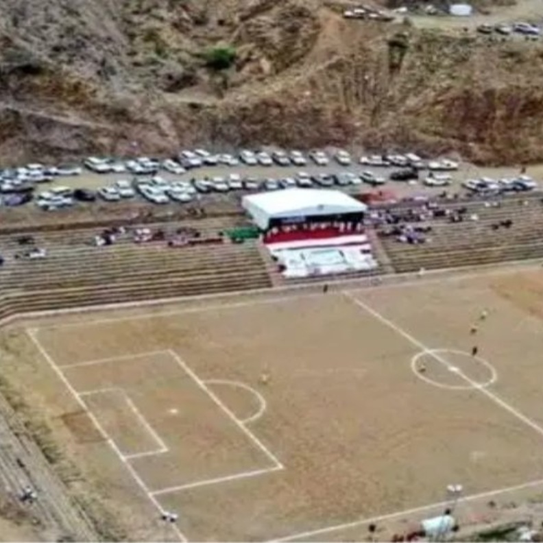 ملعب جازان المنحوت - المصدر صفحة "أول سعودية"