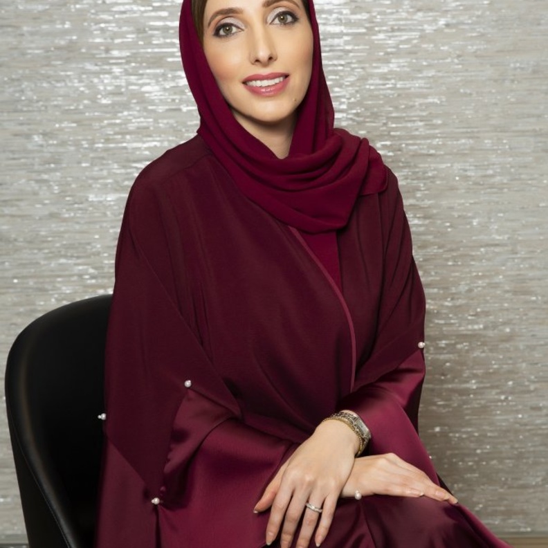 المصممة السعودية عفه الدباغ