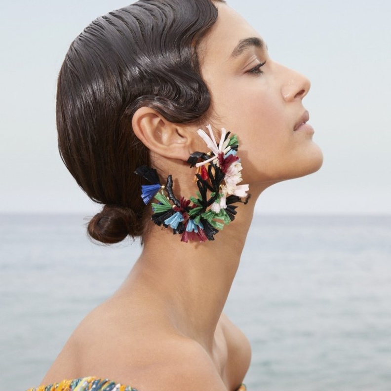 تسريحات شعر مبلل بأسلوب عصري وأنيق  لربيع 2021