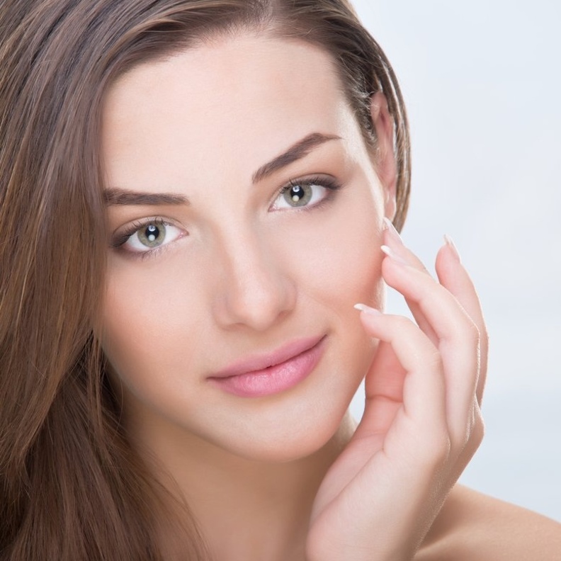 وصفات من التمر تجعل وجهك مشرقاً مع بداية فصل الربيع