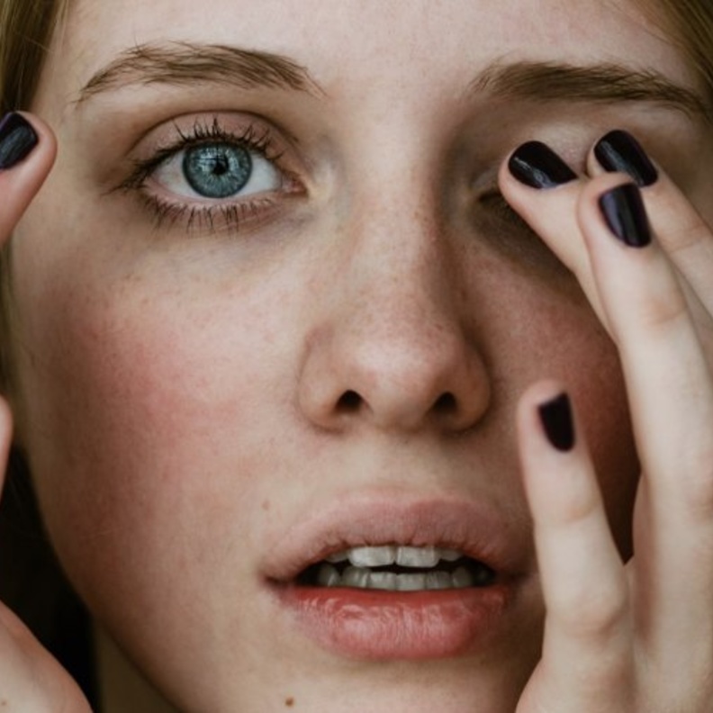  ماهي اسباب القرنية المخروطية وماهي الاعراض وكيف يمكن التشخيص