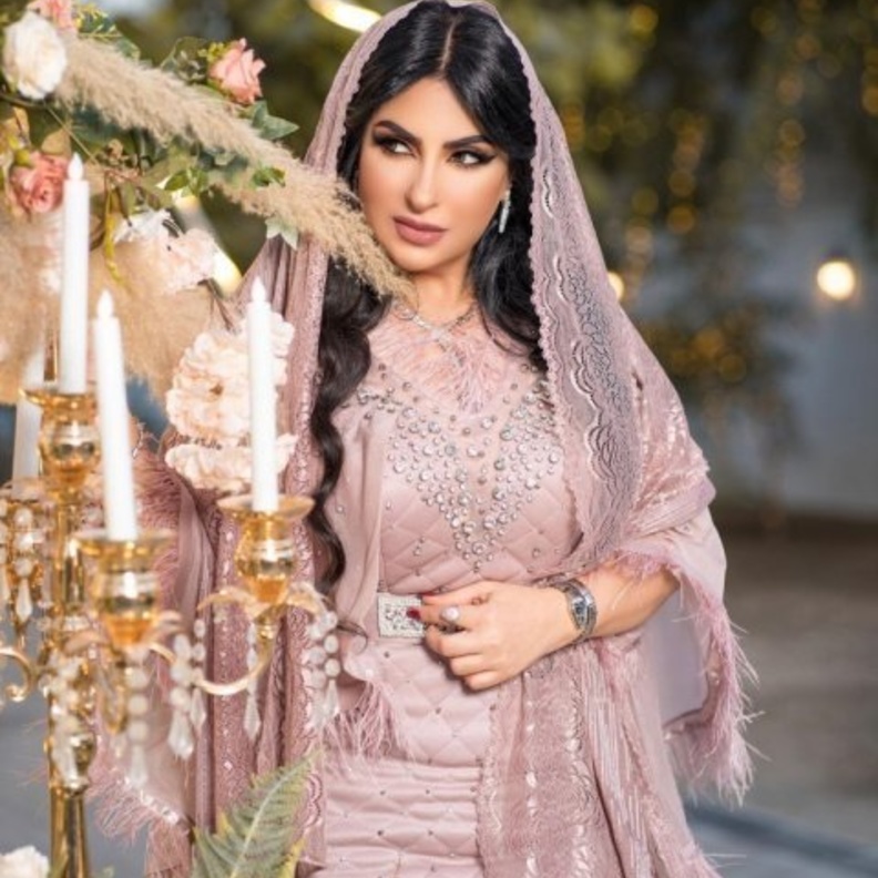 زينب العسكري