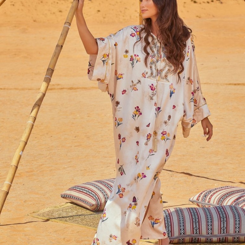 استعدي لشهر رمضان مع هذا القفطان الحصري من ماكس مارا