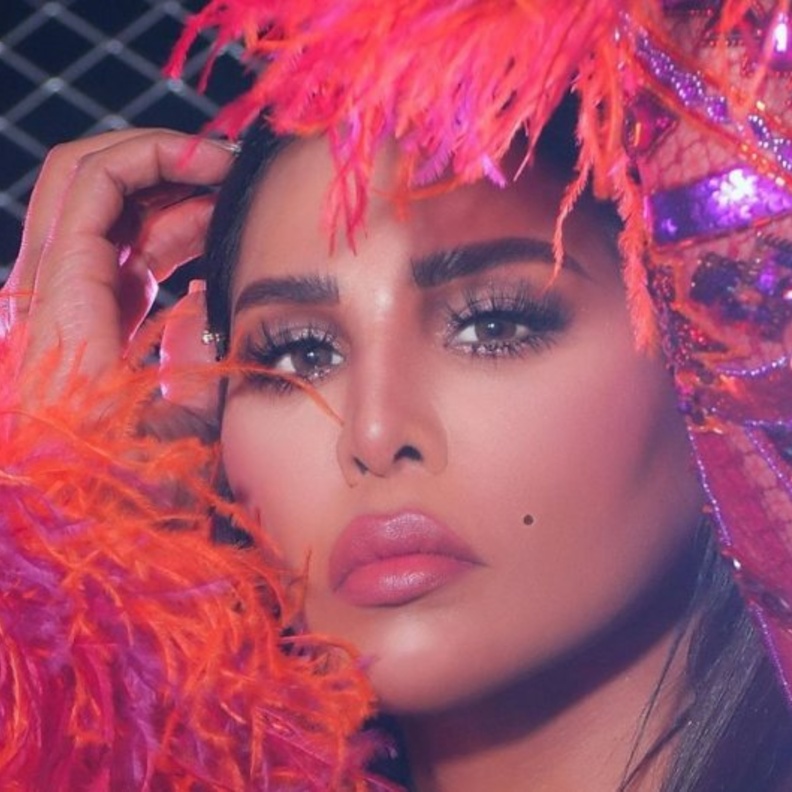 إضاءة العين بالهايلايتر من احلام