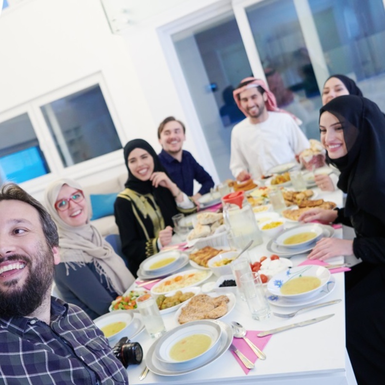  تحذيرات من تجمعات رمضان لمنع نقل عدوى فيروس كورونا