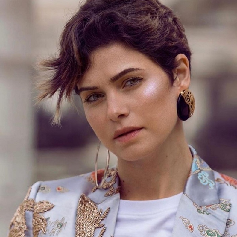  تسريحات شعر قصير بأسلوب يسرا اللوزي