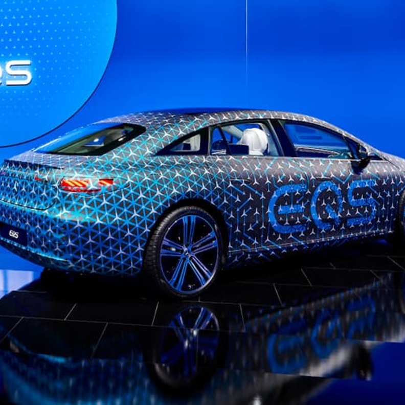 مرسيدس تحدد رسميا موعد الكشف عن EQS الكهربائية
