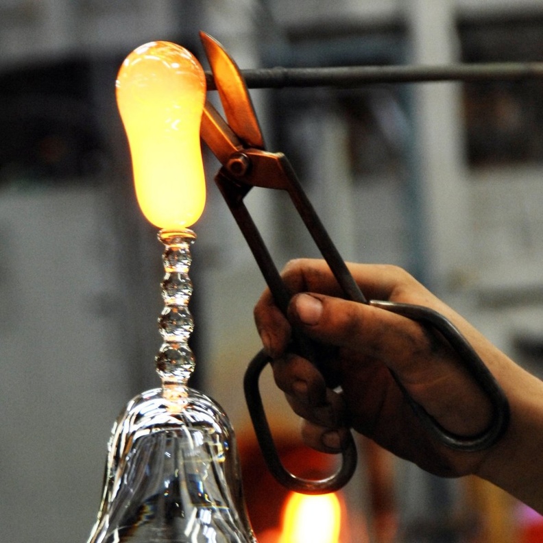 مصنع سانت لويس الأقدم في فرنسا بمجال صناعة الكريستال