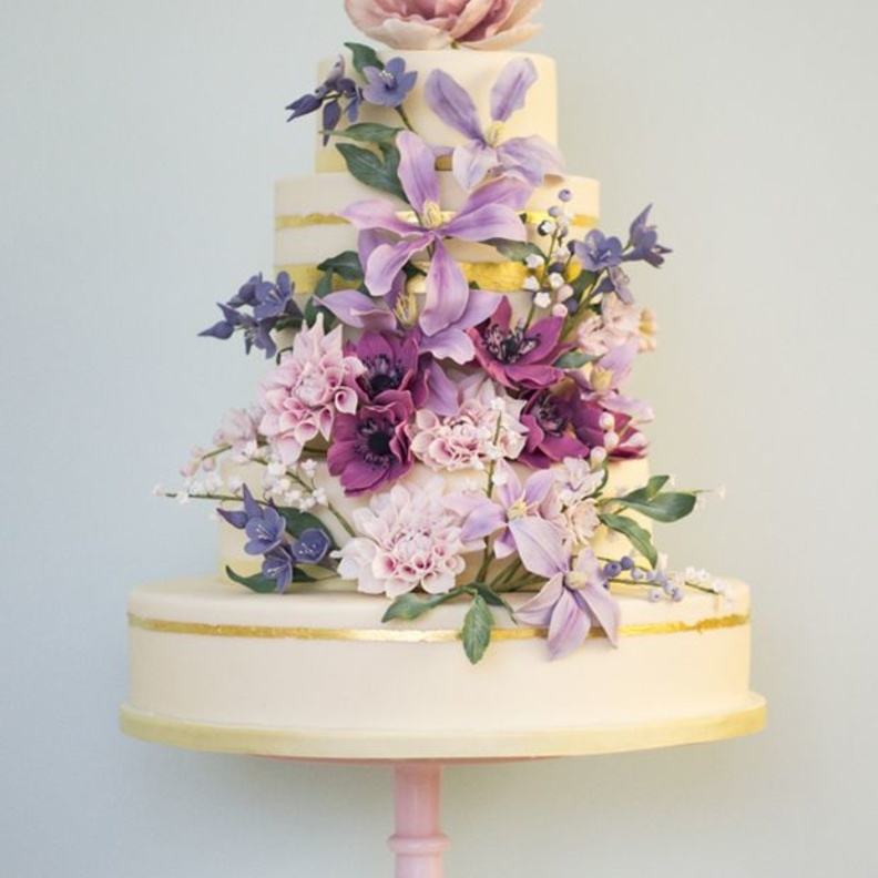  كعكات الزفاف المزينة بالزهور