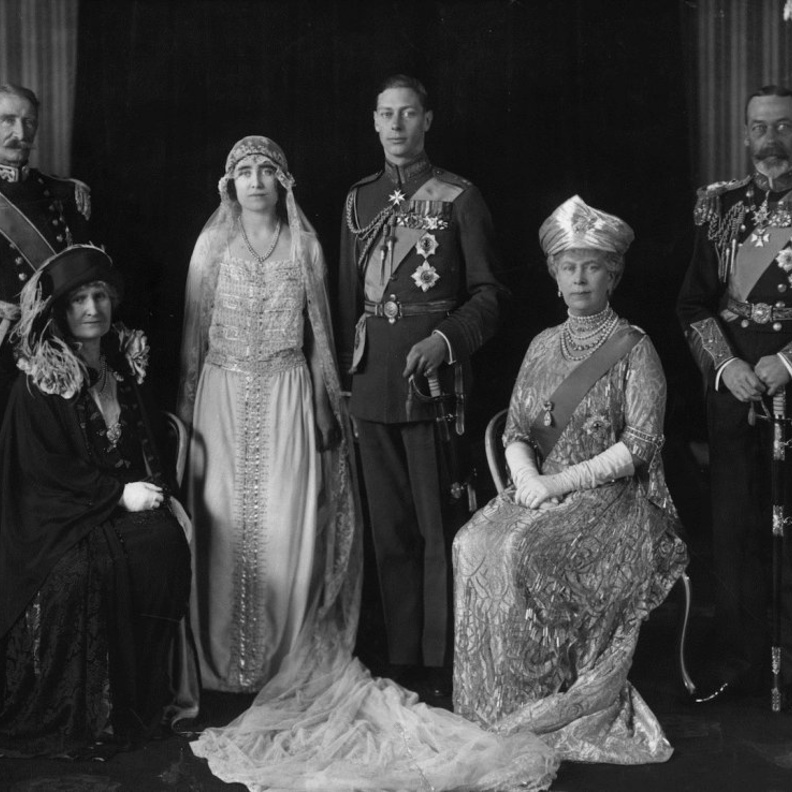 رفض استماع العامة لحفل زفاف الملكة الأم